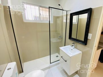 Departamento venta en Retiro, 1 ambiente con patio privado