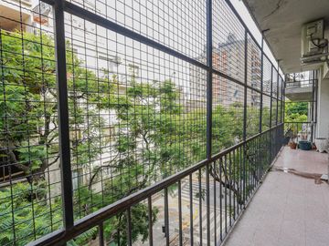 Departamento en Venta de 3 ambientes con balcon en Recoleta