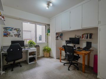 Departamento en Venta de 3 ambientes con balcon en Recoleta