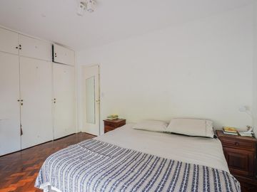 Departamento en Venta de 3 ambientes con balcon en Recoleta