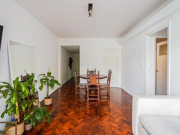 Departamento en Venta de 3 ambientes con balcon en Recoleta