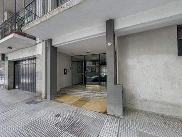Departamento en Venta de 3 ambientes con balcon en Recoleta