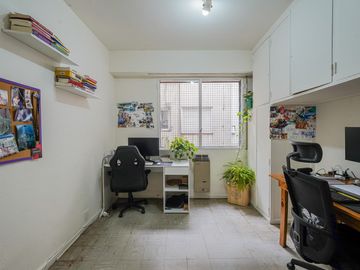 Departamento en Venta de 3 ambientes con balcon en Recoleta