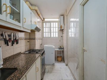 Departamento en Venta de 3 ambientes con balcon en Recoleta
