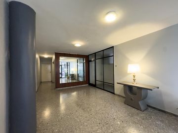 Departamento en Venta de 3 ambientes con balcon en Recoleta