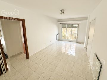 Venta Departamento Dos Ambientes Caballito Balcon Frente Terraza