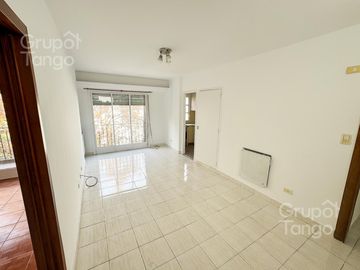Venta Departamento Dos Ambientes Caballito Balcon Frente Terraza