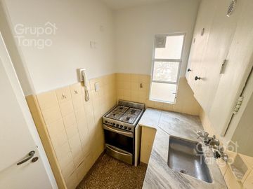 Venta Departamento Dos Ambientes Caballito Balcon Frente Terraza