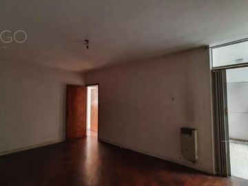 Venta Departamento 4 Ambientes Caballito Con Dependencia