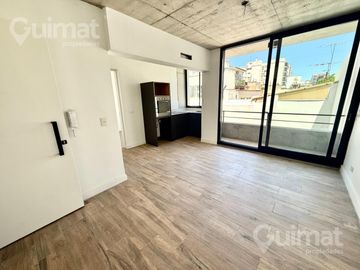 41 m2 - Semipiso A Estrenar de 2 Ambientes en Villa Urquiza - Luminoso, Moderno y con Excelente Conectividad.