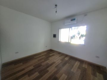 VENTA, CASA A LAGUNA, POSADA DE LOS LAGOS  al 100