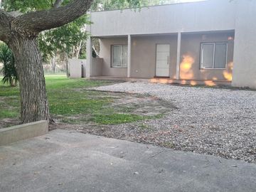 VENTA, CASA A LAGUNA, POSADA DE LOS LAGOS  al 100