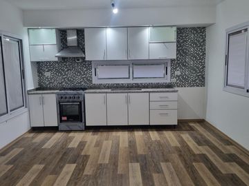 VENTA, CASA A LAGUNA, POSADA DE LOS LAGOS  al 100