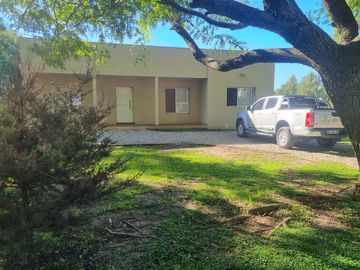 VENTA, CASA A LAGUNA, POSADA DE LOS LAGOS  al 100