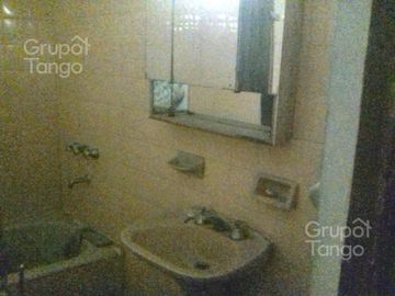 Venta Casa Boedo Almagro Seis Ambientes Dos Plantas