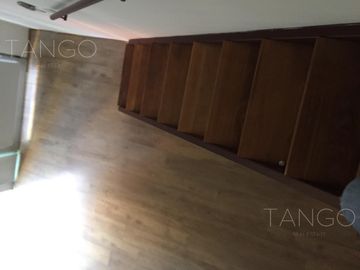 Venta Departamento en Nuñez Tipo Loft Dos Plantas Con Cochera Apto Crédito