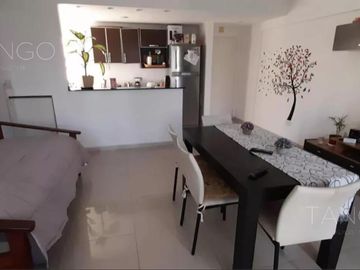Venta Departamento en Villa del Parque Dos Ambientes Patio