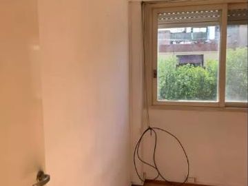 Venta Departamento 4 Ambientes en Parque Patricios Con Balcón Con Cochera Baulera