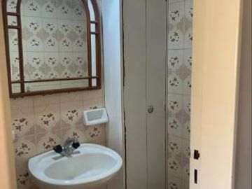 Venta Departamento 4 Ambientes en Parque Patricios Con Balcón Con Cochera Baulera