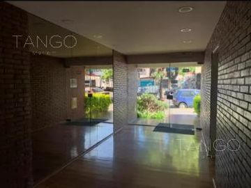Venta Departamento 4 Ambientes en Parque Patricios Con Balcón Con Cochera Baulera