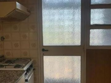 Venta Departamento 4 Ambientes en Parque Patricios Con Balcón Con Cochera Baulera