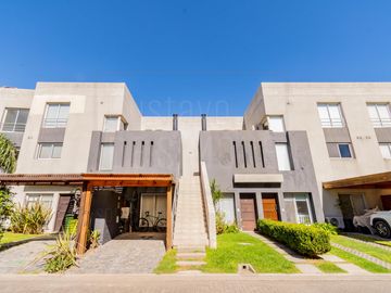 Departamento Duplex  en  barrio el palmar homes 3 nordelta