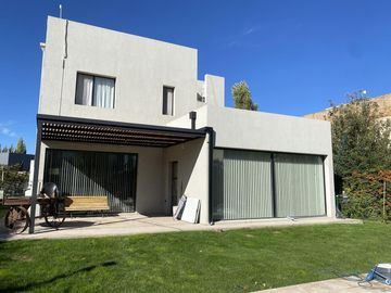 Casa en Finca Villa Muluen, Plottier- Neuquén- Venta