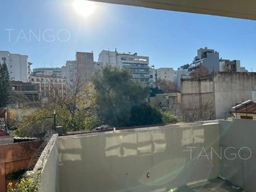 Venta Departamento Duplex en Palermo Hollywood Con Balcón Cochera Parrilla Pileta