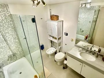Venta Departamento Duplex en Palermo Hollywood Con Balcón Cochera Parrilla Pileta