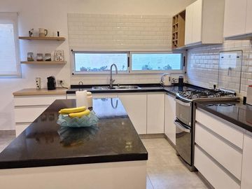 Divina Casa en Ingeniero Maschwitz - APTO CREDITO