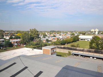 Oficinas en alquiler en Beccar - Centro Uruguay Norte -  6 cocheras