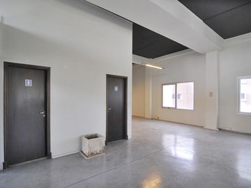Oficinas en alquiler en Beccar - Centro Uruguay Norte -  6 cocheras