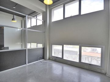 Oficinas en alquiler en Beccar - Centro Uruguay Norte -  6 cocheras