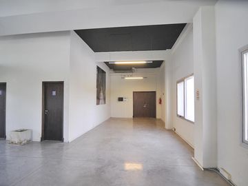 Oficinas en alquiler en Beccar - Centro Uruguay Norte -  6 cocheras