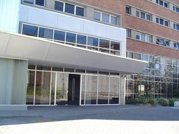Oficinas en alquiler en Beccar - Centro Uruguay Norte -  6 cocheras
