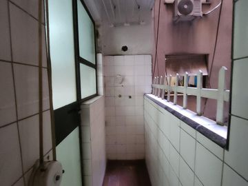 3 ambientes al frente con balcón APTO CRÉDITO
