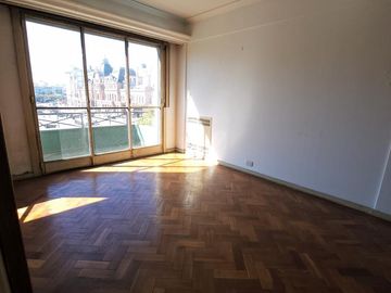 3 ambientes al frente con balcón APTO CRÉDITO