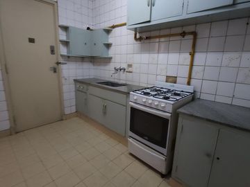 3 ambientes al frente con balcón APTO CRÉDITO