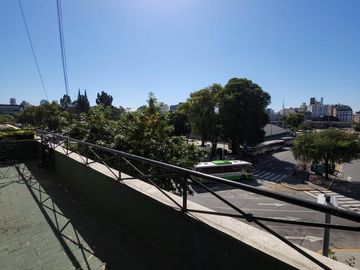 3 ambientes al frente con balcón APTO CRÉDITO