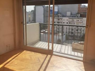 Departamento en Belgrano en venta, 3 ambientes con balcón (2)