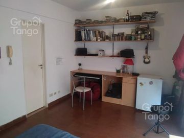 Departamento en Belgrano en venta, 3 ambientes con balcón (2)