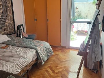 Departamento en Venta, Recoleta, Semi piso 4 ambientes con patio y cochera
