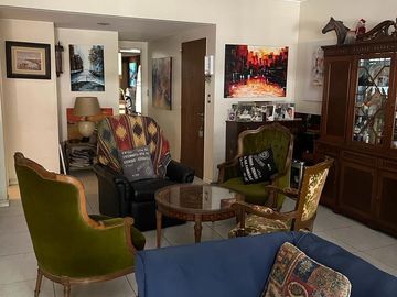 Departamento en Venta, Recoleta, Semi piso 4 ambientes con patio y cochera
