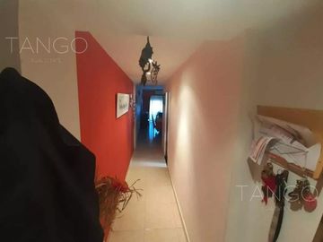 Venta Departamento Cuatro Ambientes en Boedo Con Balcón Apto Crédito Con Baulera