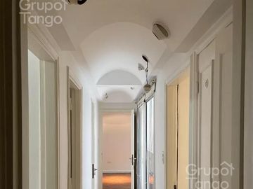 Venta Departamento Semipiso 3 Ambientes en Palermo Con Baulera