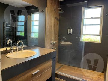 Casa en venta - Barrio Echeverria del Lago, Canning