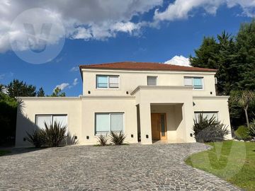 Casa en venta - Barrio Echeverria del Lago, Canning