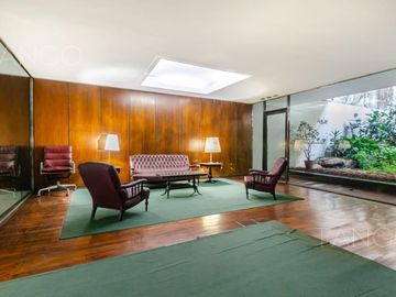 Venta Departamento 5 Ambientes Cochera y Baulera Recoleta