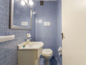 Venta Departamento 5 Ambientes Cochera y Baulera Recoleta