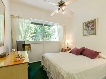 Venta Departamento 5 Ambientes Cochera y Baulera Recoleta
